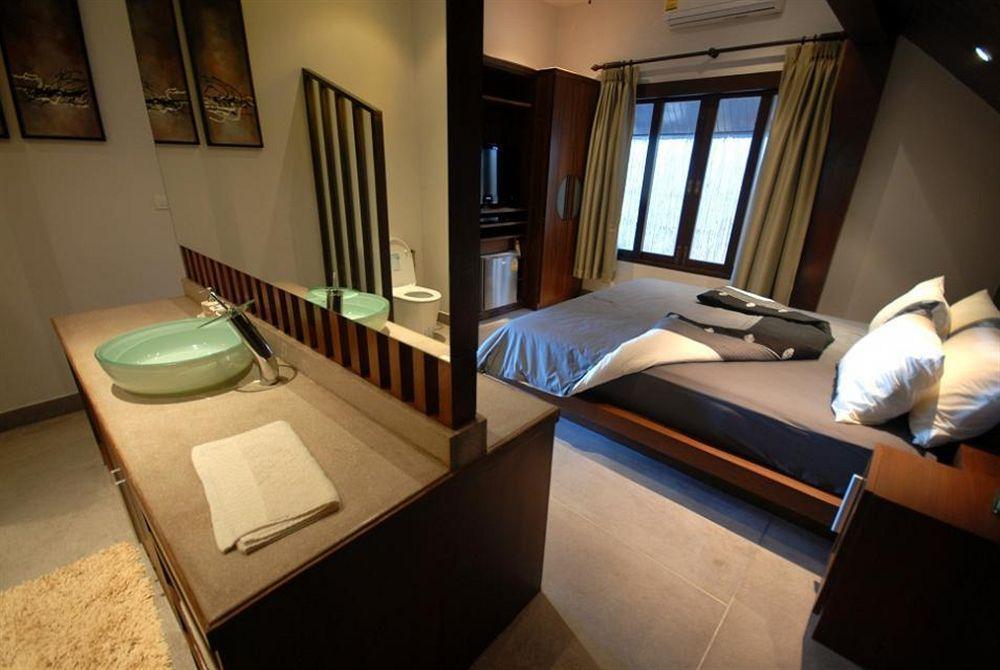 Villa Cozy Tawan Close To *