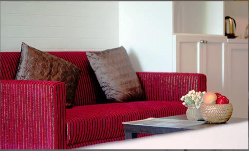 V8 Seaview Hotel 2*