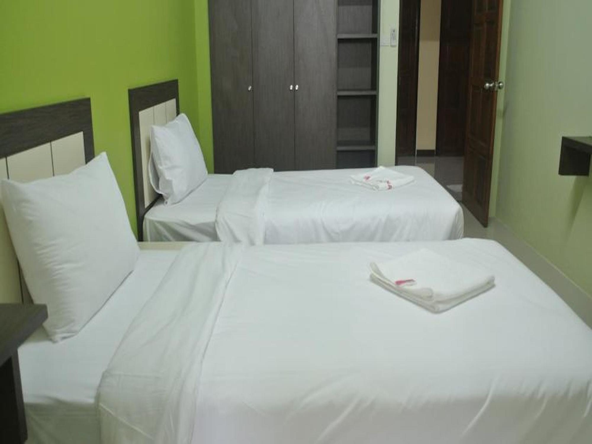 Thanaphat Guest house 2*