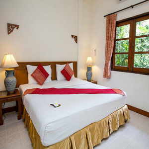 Resort Thai Ayodhya And 3*