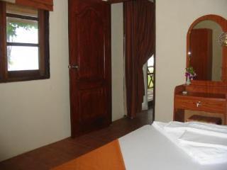 The Waterfront At Fishermans Village 3*