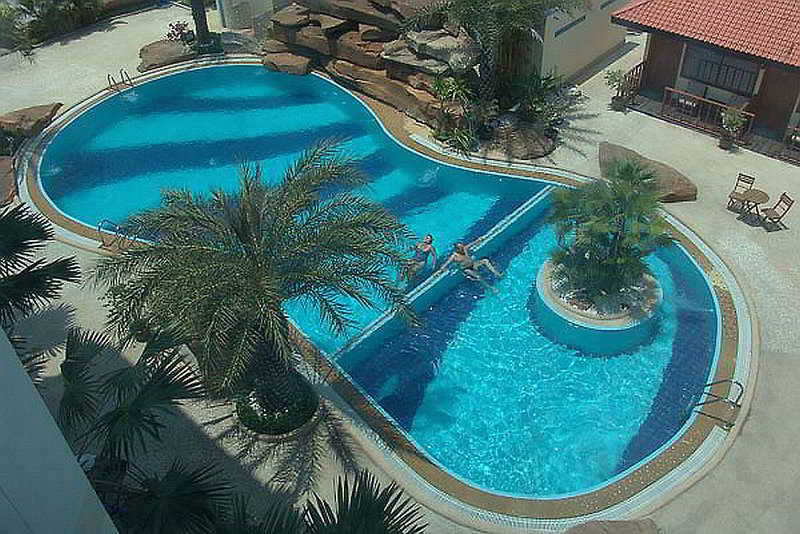 Hotel Dragon Pattaya 4*