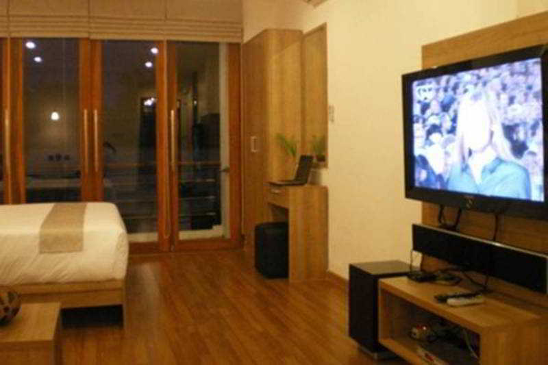 5ive House 3*