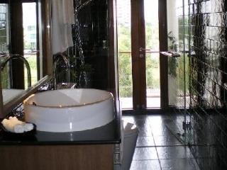 Hotel 5ive House