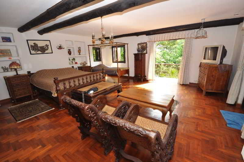 Resort Momchailai Retreat