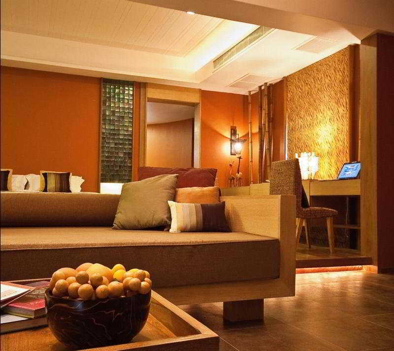 Montis 4*