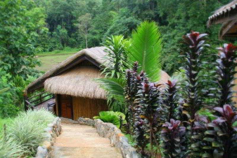 Hotel River Hill 3*