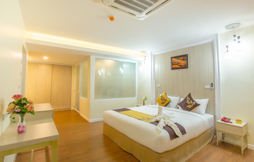 Hotel Saint Tropez Chao Lao Beach