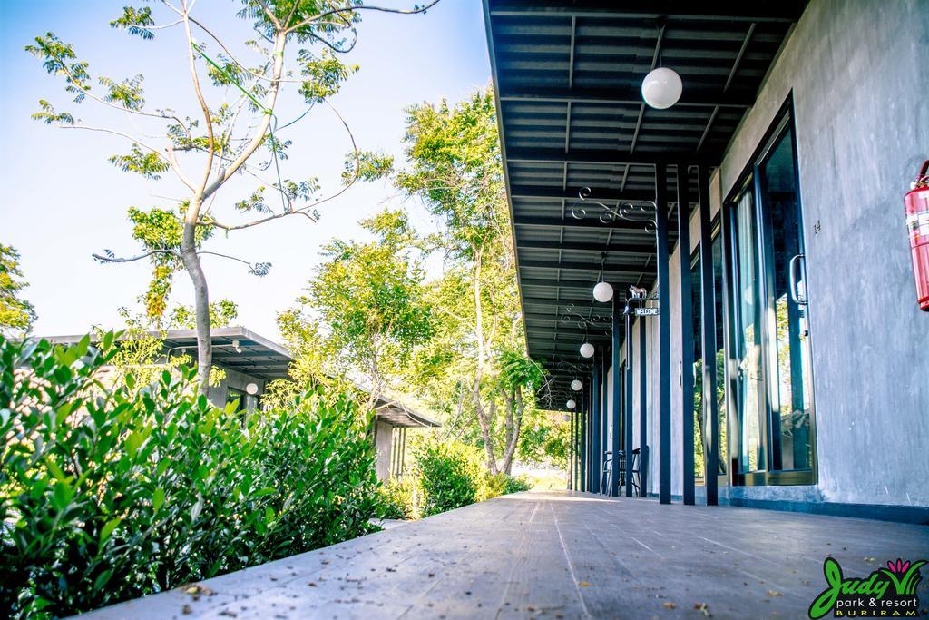 Judy Park & 2* Buriram