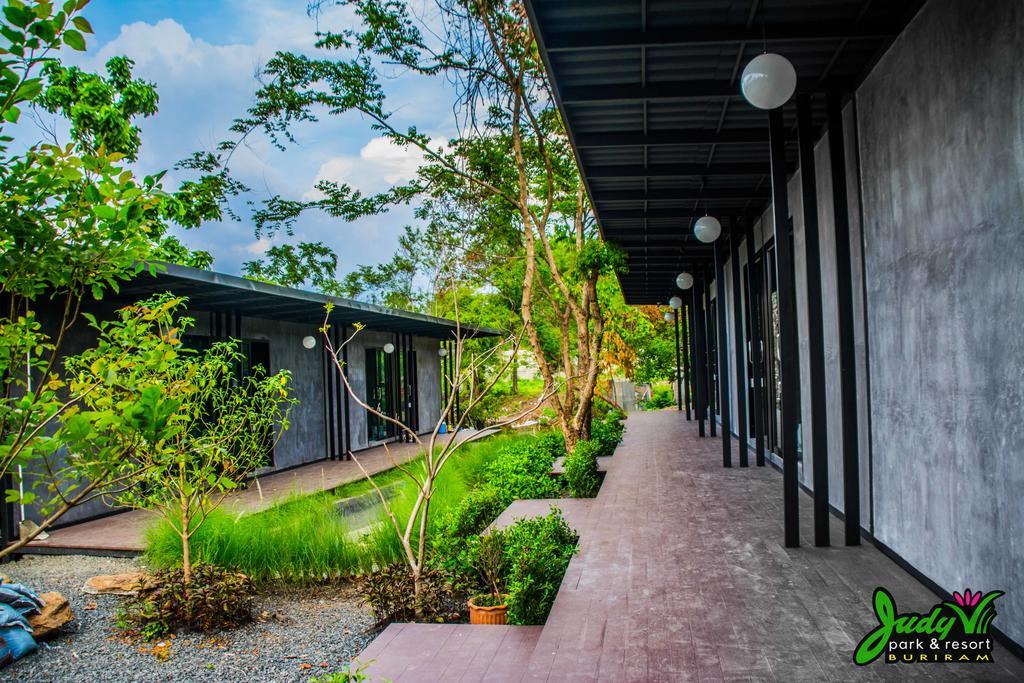 Judy Park & 2* Buriram