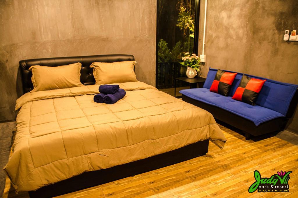 Judy Park & 2* Buriram