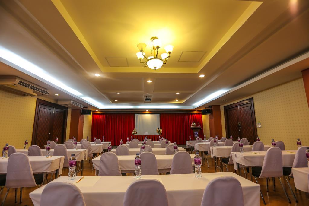 Hotel Madina 3*