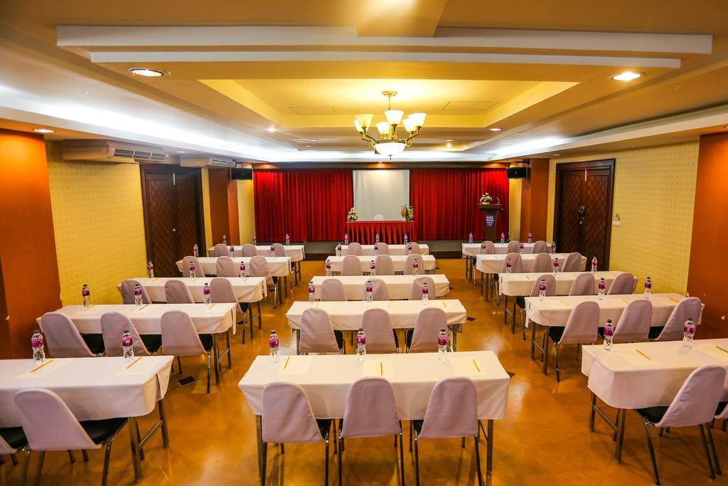 Hotel Madina