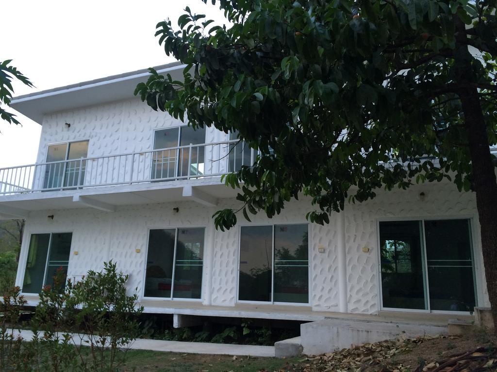White Rock Resort 3*