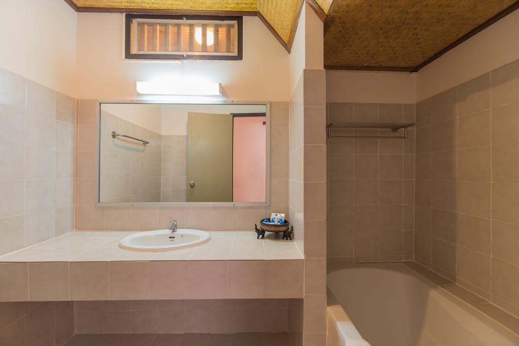 Coral Bangsaphan Resort Bang Saphan