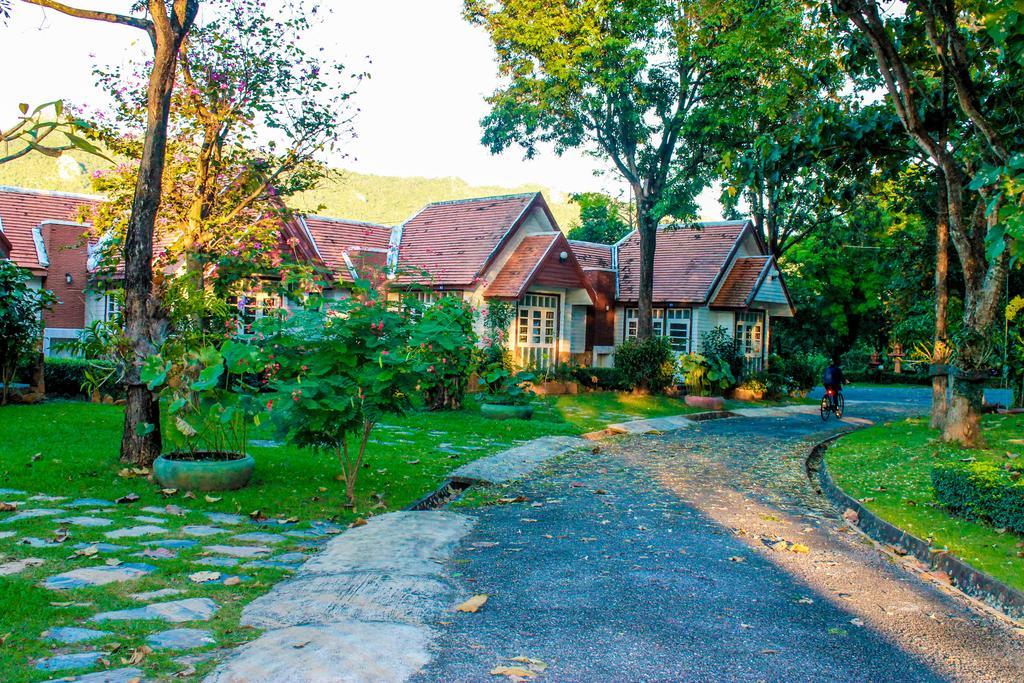Khao Yai Country Hill Resort