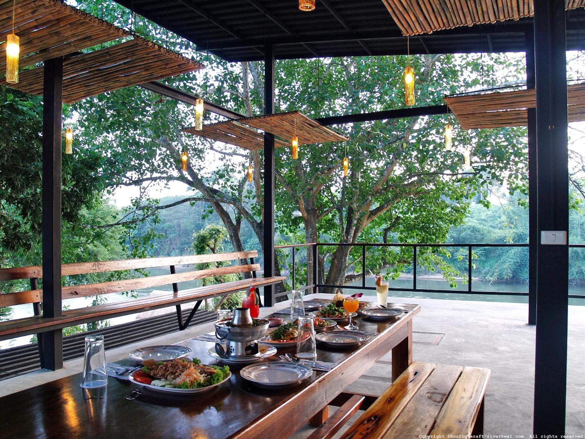 Boutique Raft Resort, River Kwai Resort 3*