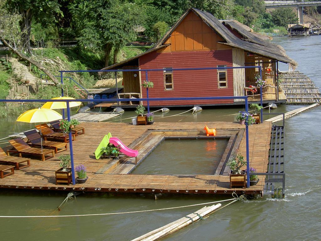 Resort Boutique Raft Resort, River Kwai