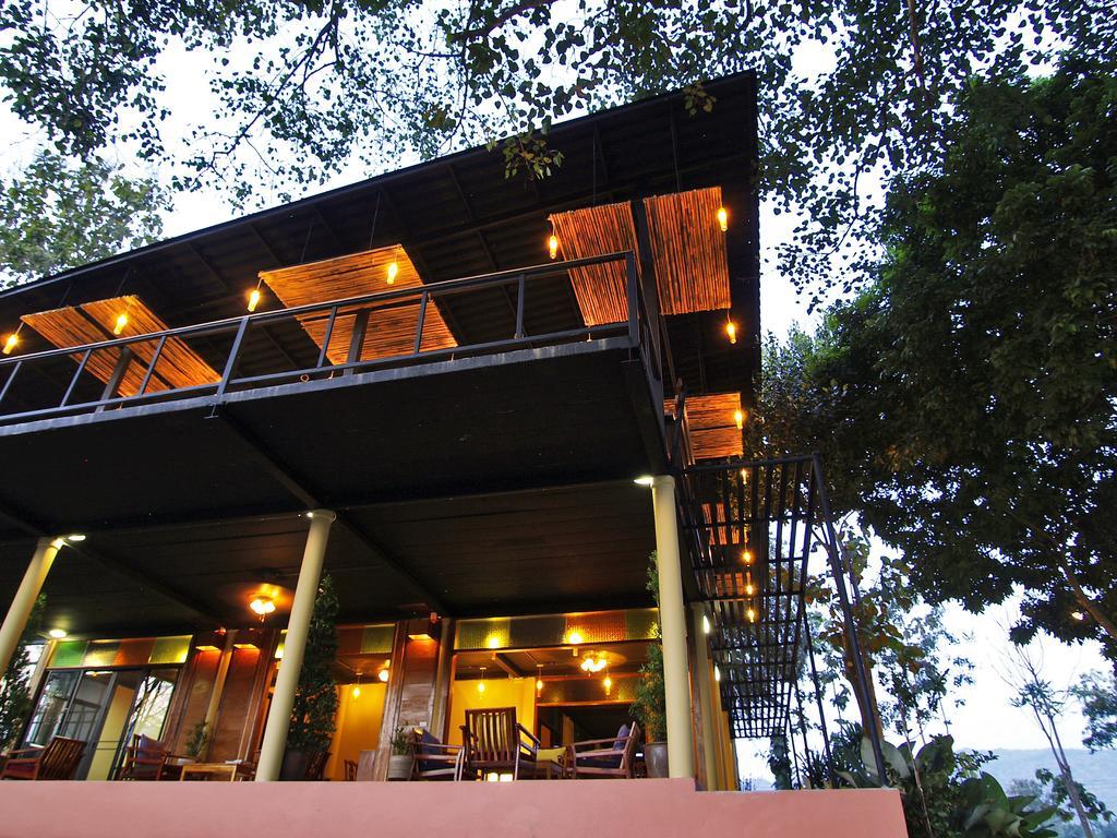 Boutique Raft Resort, River Kwai 3*
