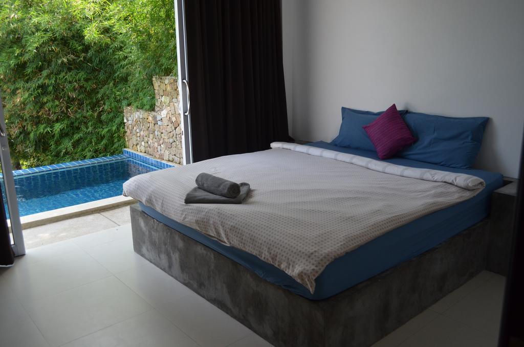 Sumalee Pool Villa *