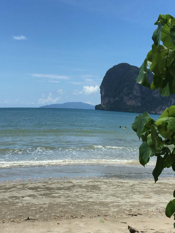 Pakmeng Beach Resort Pak Meng
