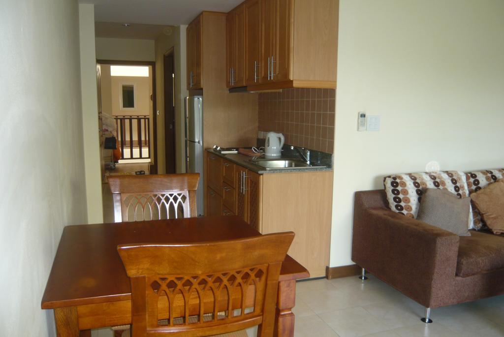 Hotel Jomtien Beach Residence 3*