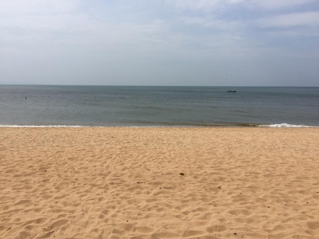 Villa Baan Dhewaran Beachfront