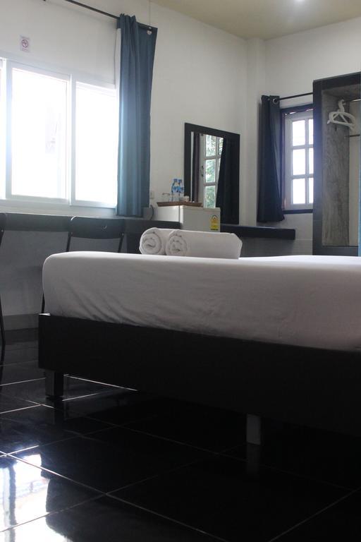 Hostel Krabi Nemo House