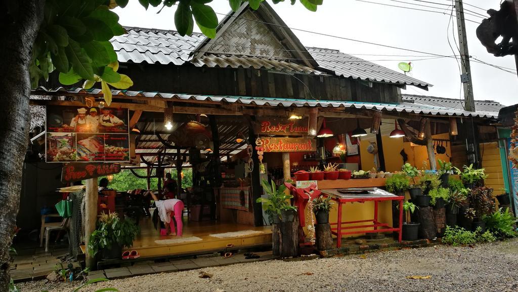 Pp Red Tuna Hut Resort Phi Phi Don