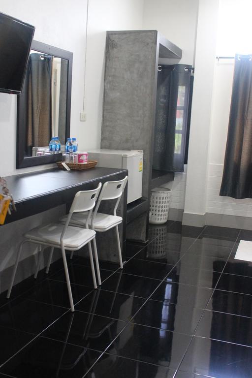 Krabi Nemo House Hostel Ao Nang