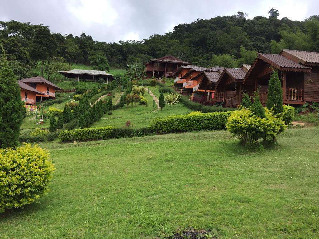 Phu Mok Dok Mai Resort 2*