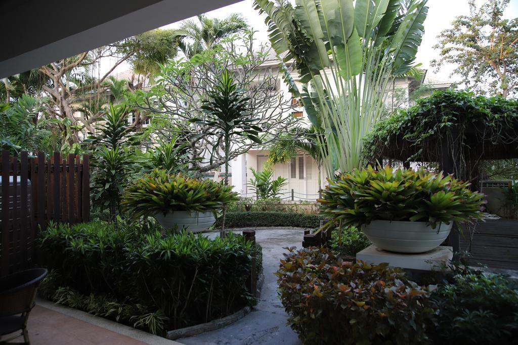 Pousada Baan Dhewaran Beachfront *