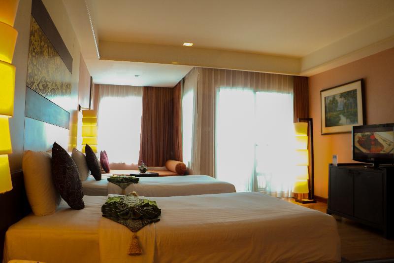 Grand Pacific Sovereign & 5* Cha-Am