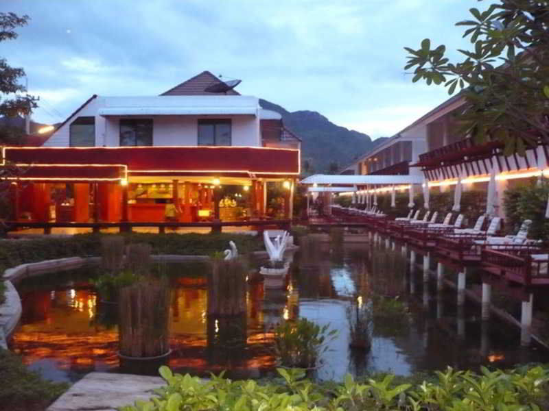 The Privacy & Resort