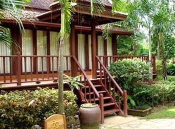 Resort Petchvarin And