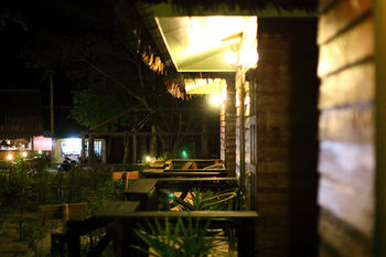 Pp Red Tuna Hut Resort