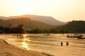 Baan Panburi Village