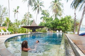 B52 Ko Pha Ngan
