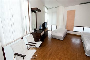 Hotel Centerpoint Koh Phangan New 2*