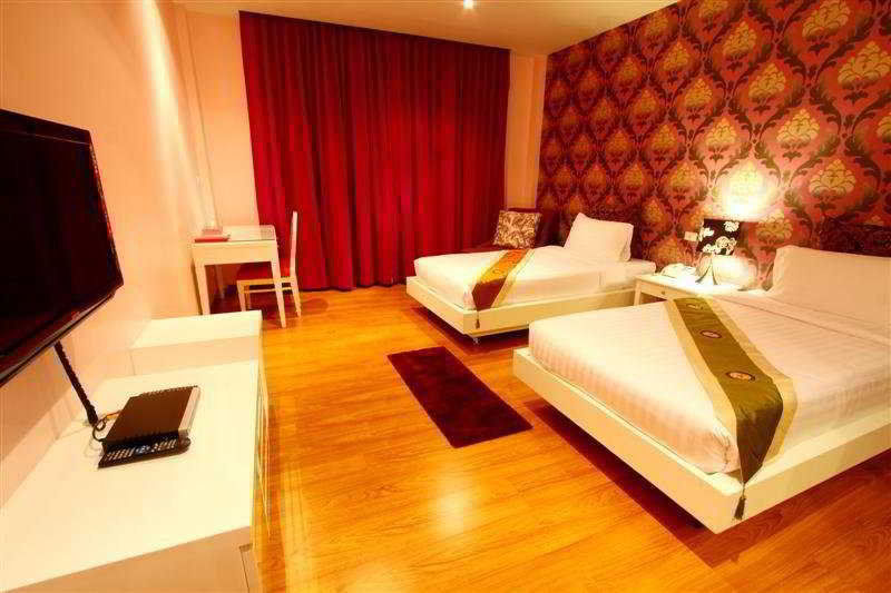 Glitz Hotel