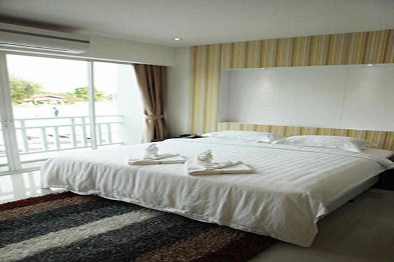 Golden Hotel