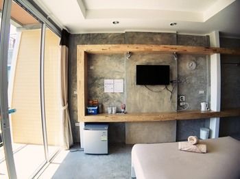 Hotel Check-in Ko Lan