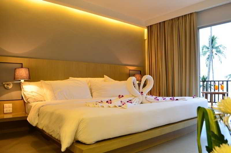 Fenix Beach Resort Samui Hotel
