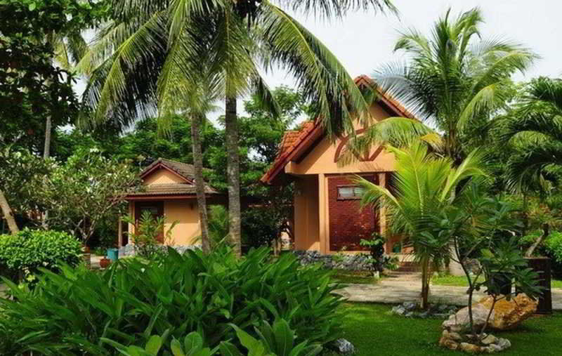 Alongkot Khanom