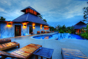 Chalicha Resort 3*