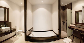 Onyx By Tropiclook *