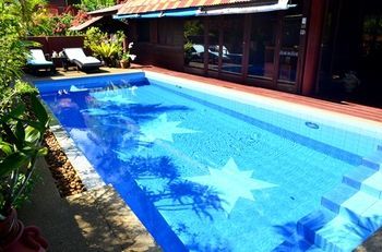 Green Coconut Village B1 Hotel *