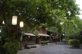 Hotel Heuan Parittapa Lanna Baan Tawai 3*