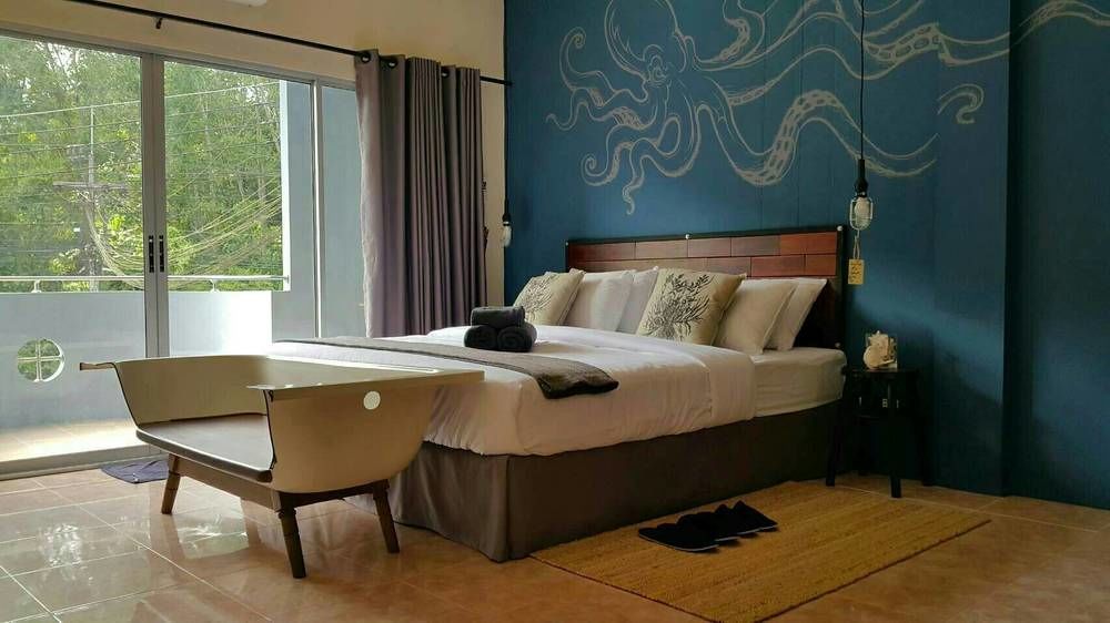 Guestroom 401