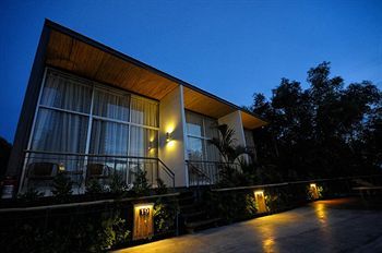 Resort Lg Lemon Grass
